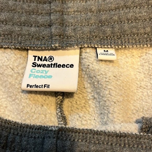 TNA sweat set - Picture 4 of 9